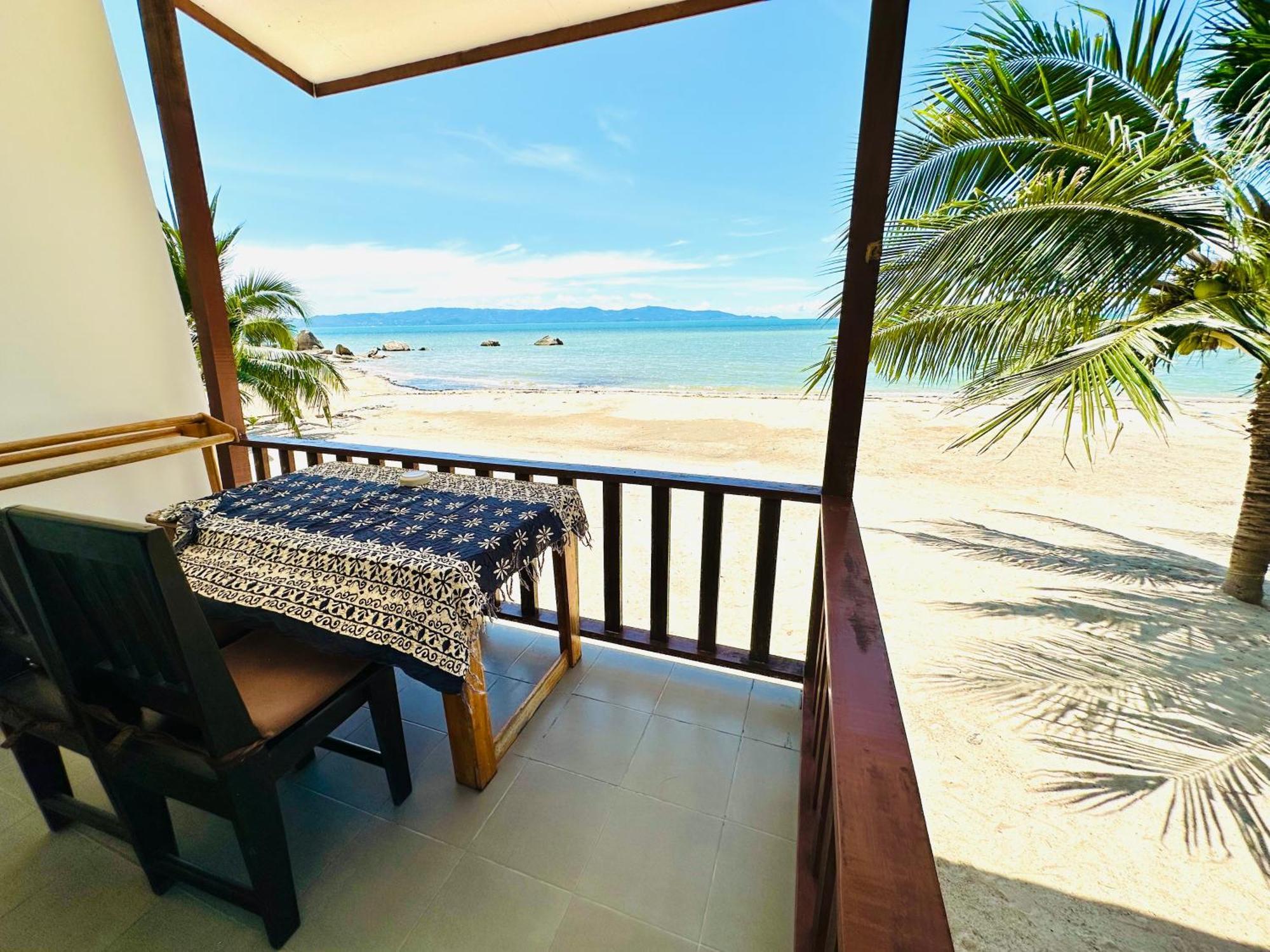 The Scenery Beach Resort Baan Khai Екстер'єр фото
